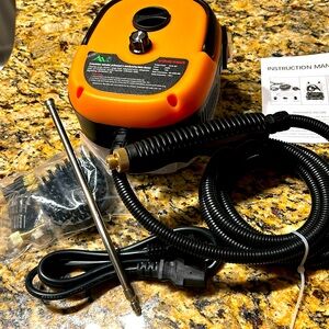 Steam cleaning machine